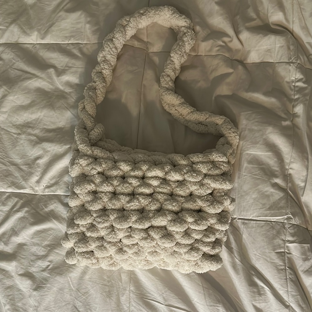 Elegant Cream Handwoven Bag